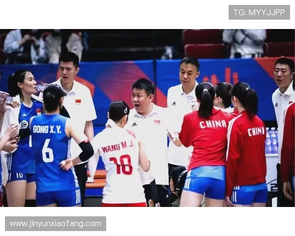 中国女排勇夺世界冠军再创辉煌展现顽强拼搏精神引全国热议
